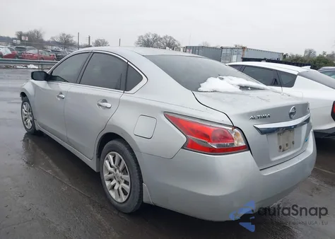 2014 Nissan Altima 2.5 S z USA, uszkodzony, nr VIN 1N4AL3AP7EN368491